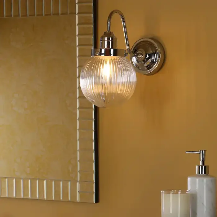 1 Light Bathroom Wall Light Polished Chrome Ribbed Glass IP44 (0183TAM0750IP44)