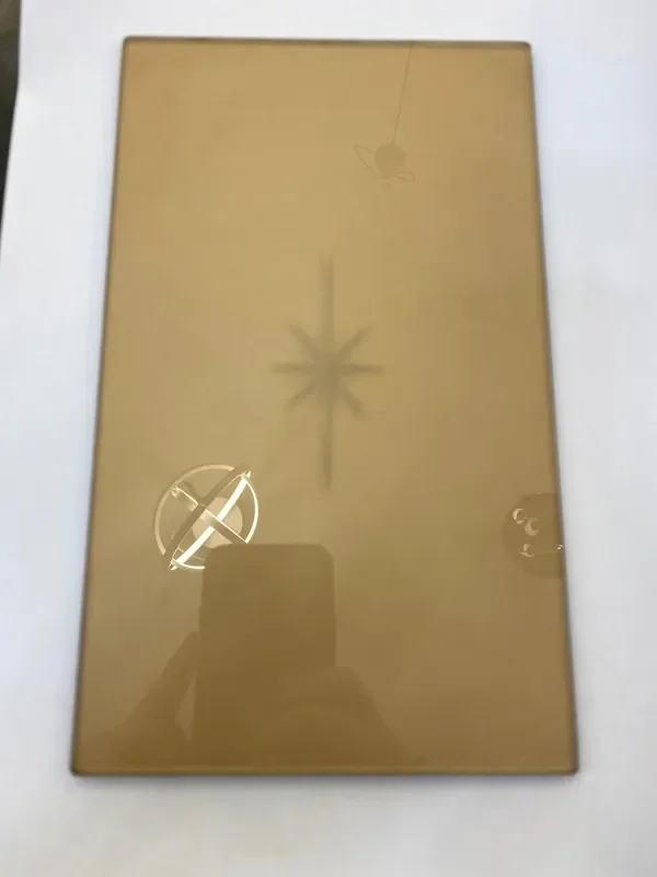 (15) Unknown Fitting – Glass shade for Lantern Fitting