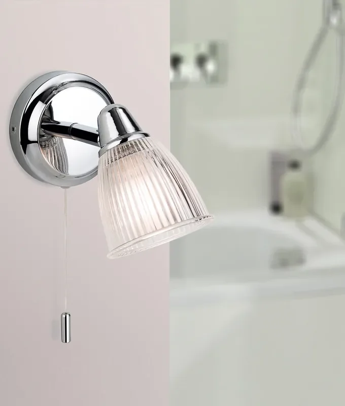 Chrome and Ribbed Glass Ajustable Bathroom Wall Light – Pull Cord