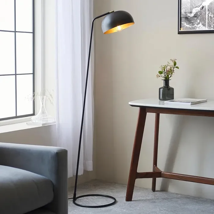 Modern Floor Lamp – Black and Antique Brass (0711BRA106337)