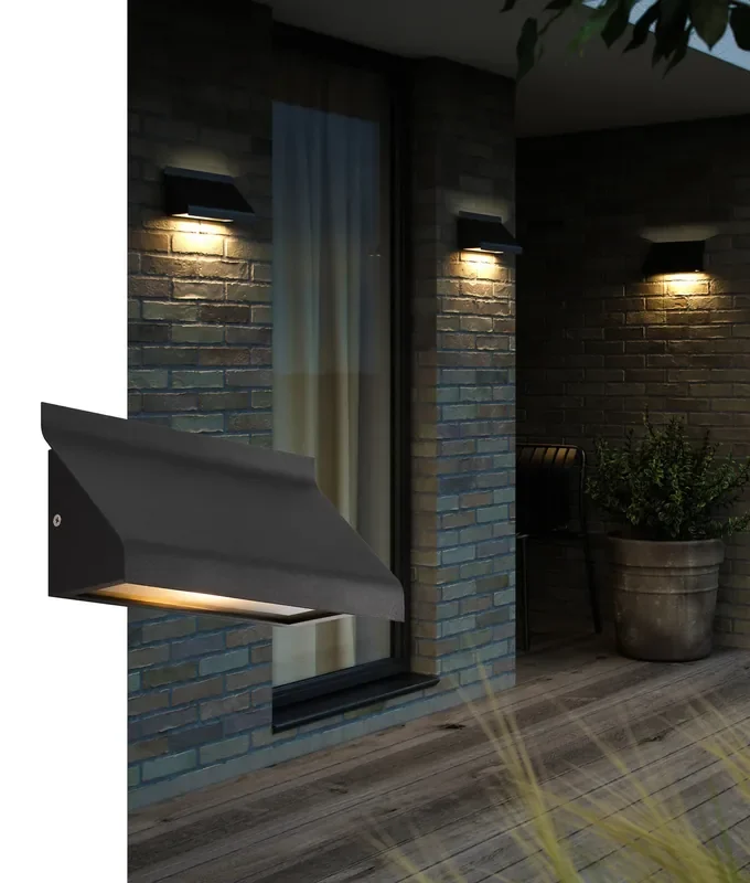 Streamline Black Wall Light – Downward Illumination