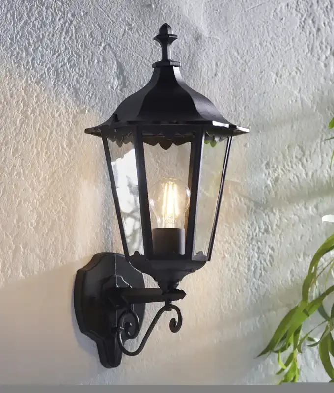 Traditional Exterior Wall Lantern – Matt Black