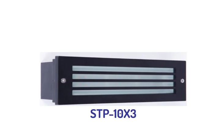 Westgate STP-10X3-MCT-BK Commercial Large Wall/Step Light – Black